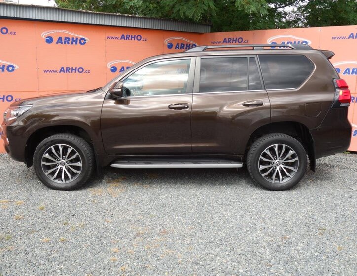 Toyota Land Cruiser SUV / Terénní 2,8 l 130 kw