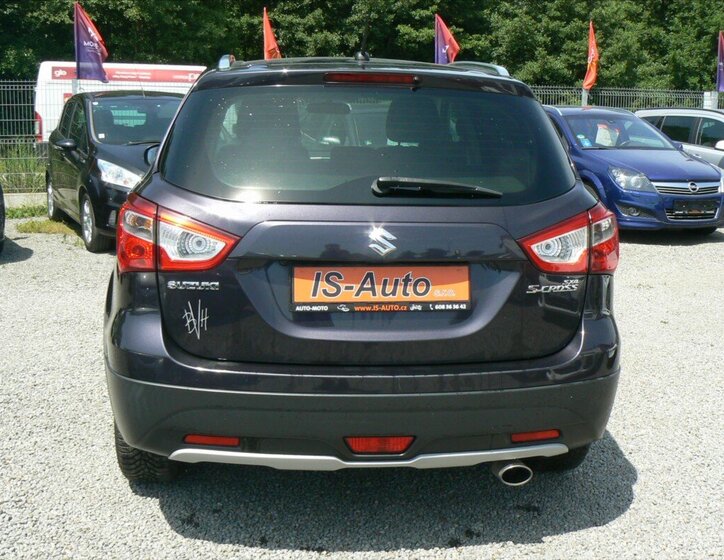 Suzuki SX4 S-Cross 6