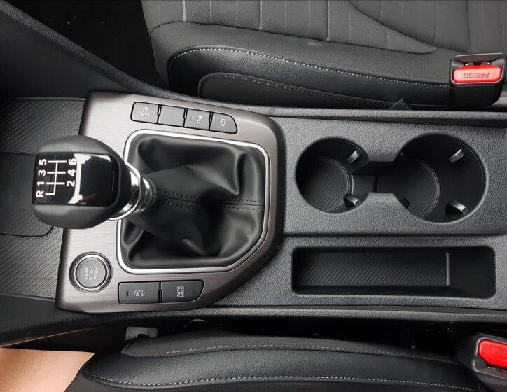 KIA Sportage SUV 1,6 l 0