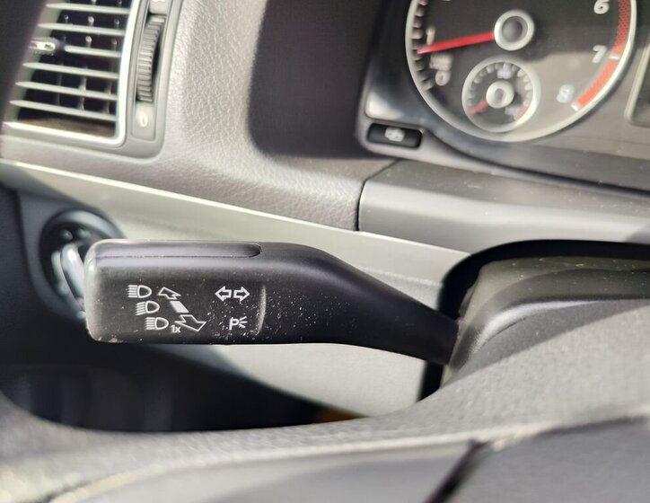 Volkswagen Touran MPV 1,2 l 77 kw