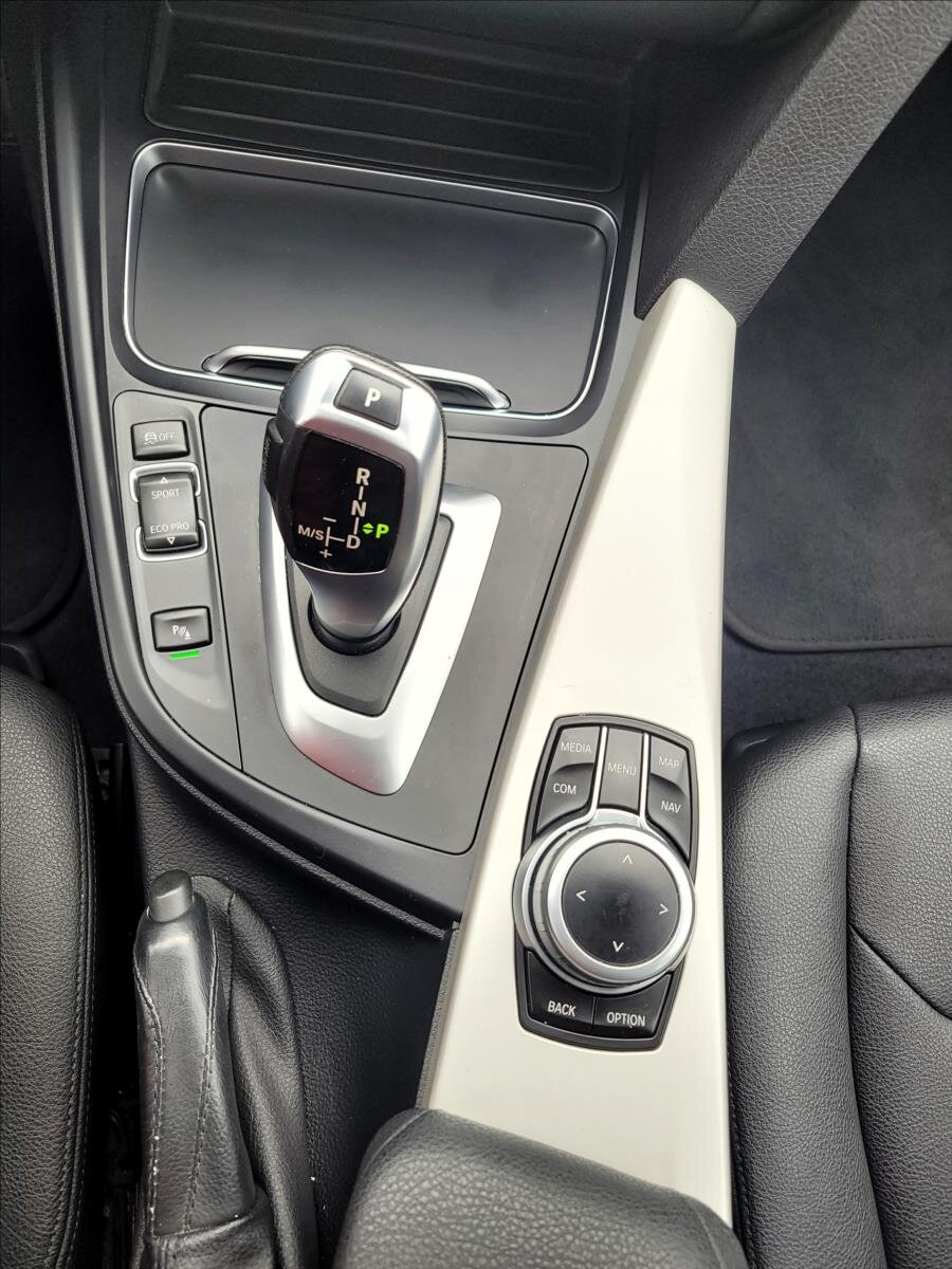 BMW Řada 3 Kombi 2,0 l 100 kw