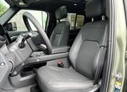 Land Rover Defender 13