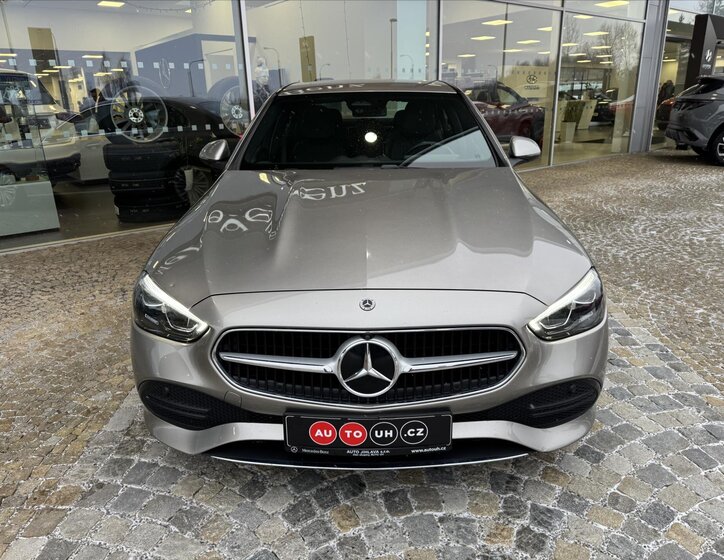 Mercedes-Benz Třídy C Sedan / Limuzína 2,0 l 147 kw