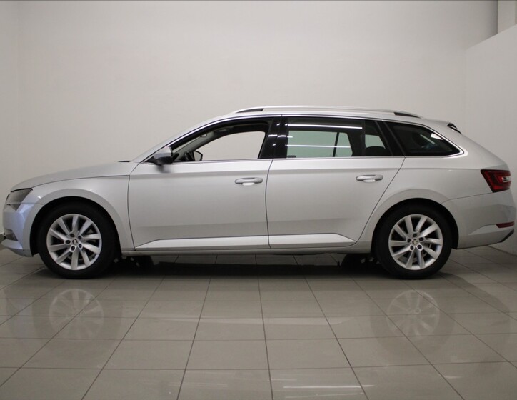 Škoda Superb 5