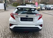 Toyota C-HR SUV / Terénní 1,8 l 72 kw