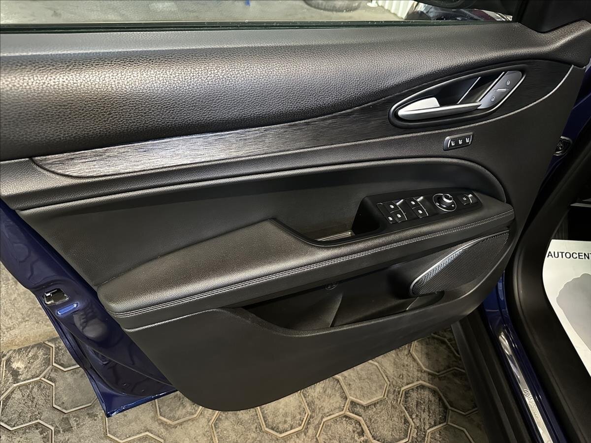 Alfa Romeo Stelvio SUV 2,1 l 154 kw