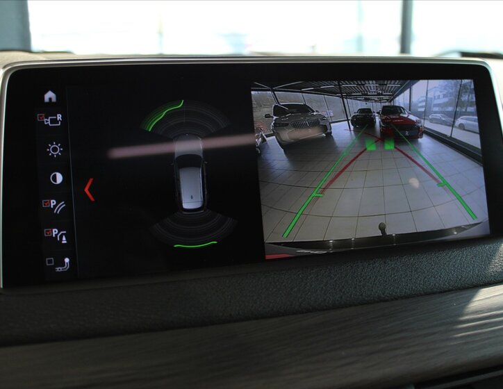 BMW X5 SUV / Terénní 3,0 l 230 kw