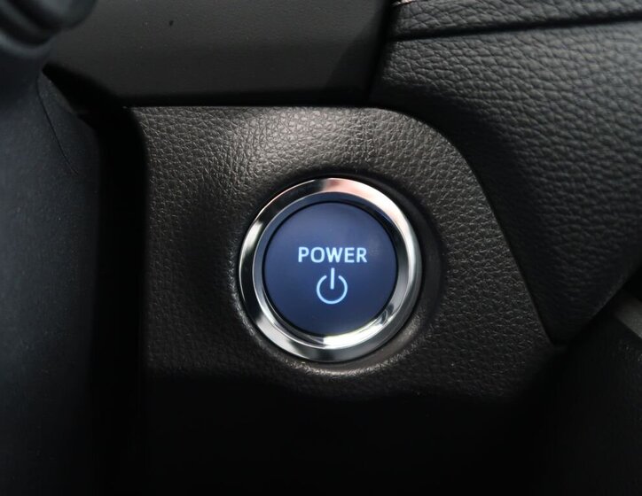 Toyota RAV4 SUV 2,5 l 131 kw