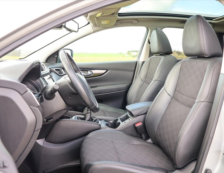 Nissan Qashqai SUV / Terénní 1,2 l 85 kw