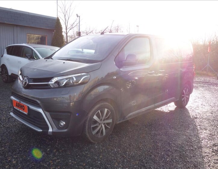 Toyota ProAce Verso 2