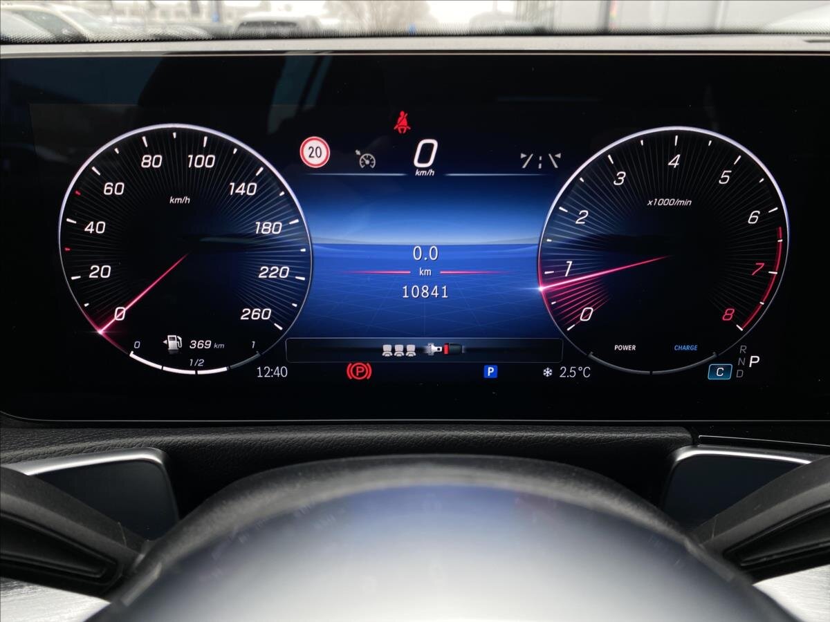 Mercedes-Benz GLB SUV 2,0 l 140 kw