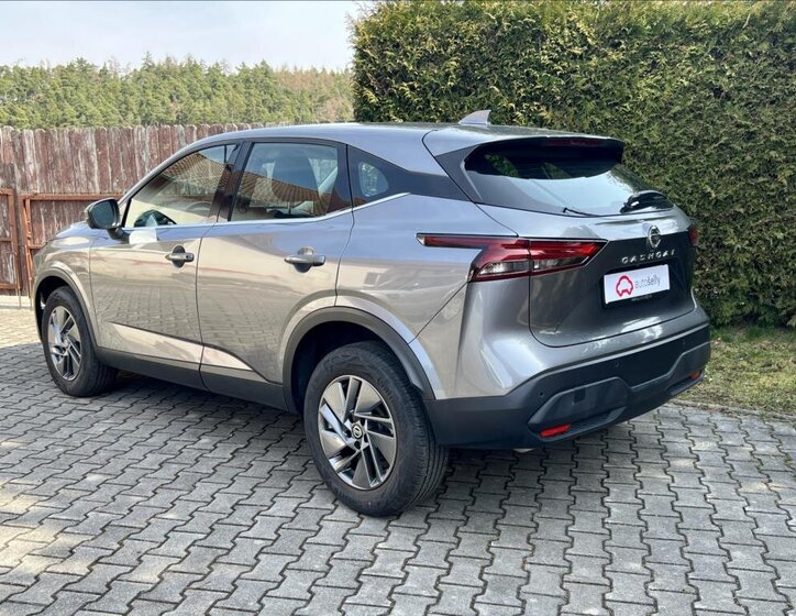 Nissan Qashqai SUV / Terénní 1,3 l 116 kw