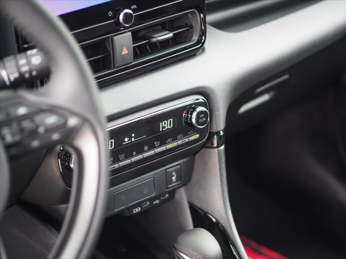 Toyota Yaris Hatchback 1,5 l 68 kw