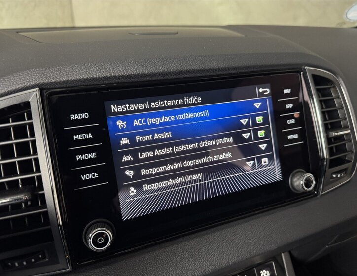 Škoda Karoq SUV 1,5 l 110 kw