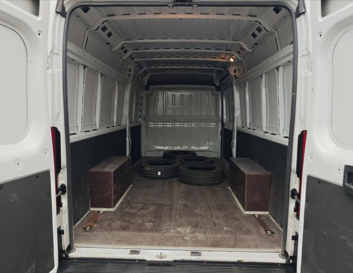 Opel Movano Skříň 2,2 l 121 kw