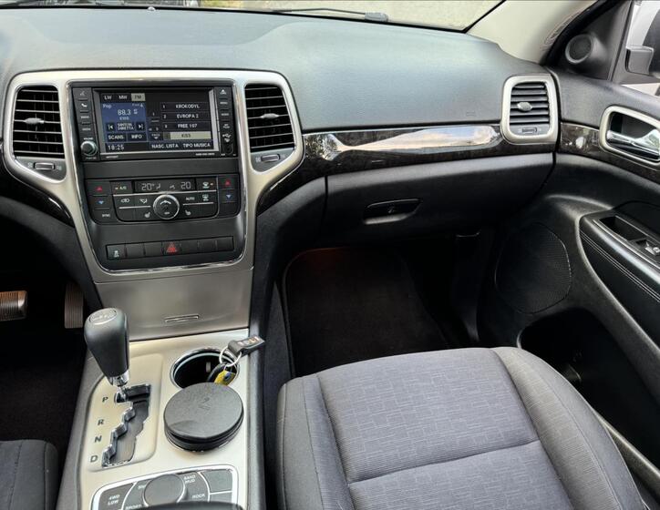 Jeep Grand Cherokee 35