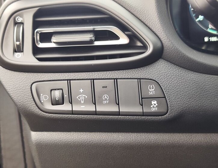 Hyundai i30 Hatchback 1,5 l 103 kw