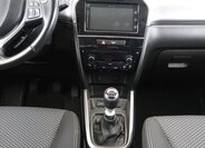Suzuki Vitara SUV / Terénní 1,4 l 95 kw