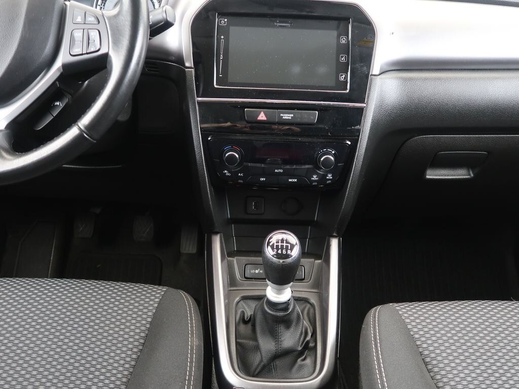 Suzuki Vitara SUV / Terénní 1,4 l 95 kw