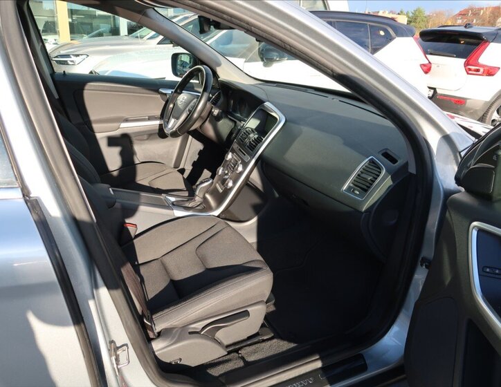 Volvo XC60 13