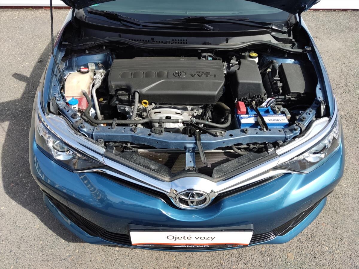 Toyota Auris Kombi 1,3 l 73 kw