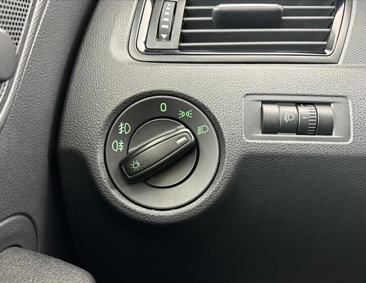 Škoda Rapid Liftback 1,2 l 63 kw