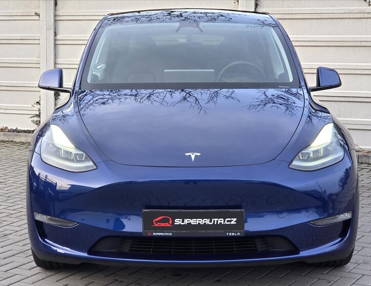 Tesla Model Y 2