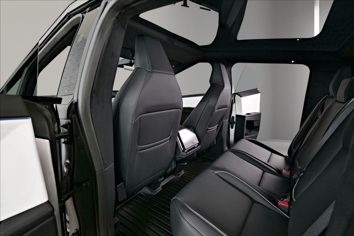 Tesla Ostatní SUV 0,0 450 kw