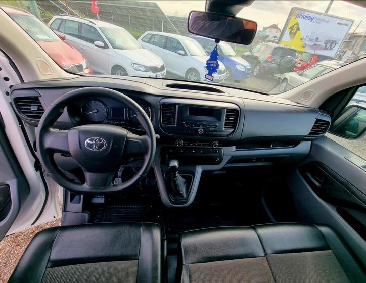 Toyota ProAce 11