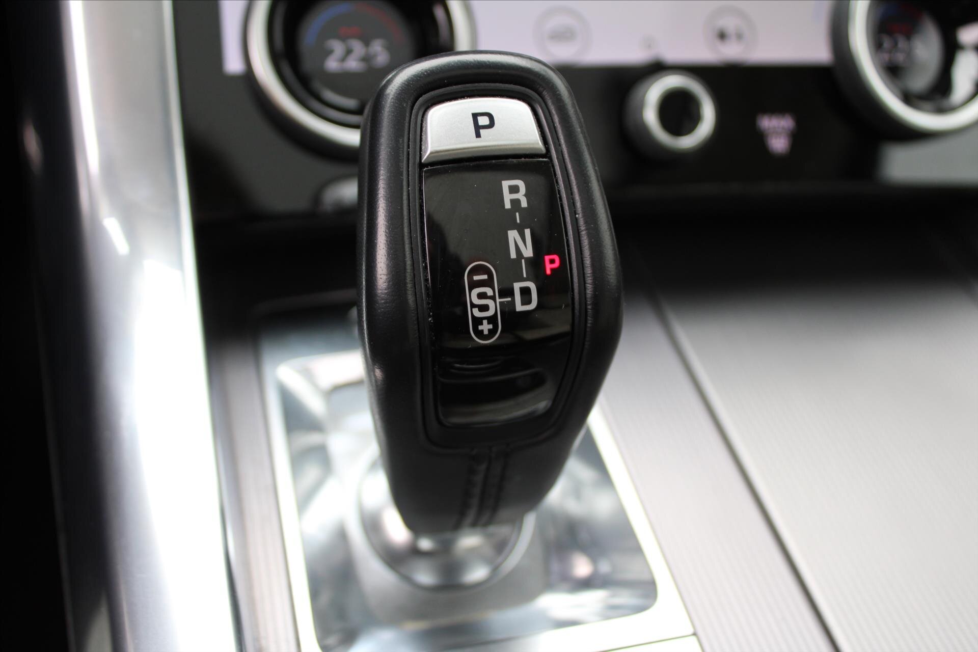 Land Rover Range Rover Sport SUV / Terénní 3,0 l 225 kw