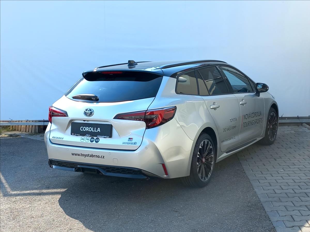 Toyota Corolla Kombi 2,0 l 112 kw