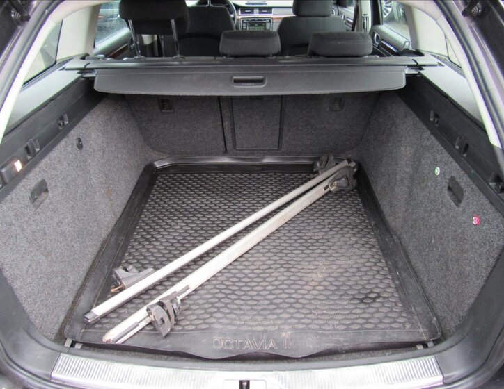 Škoda Superb Kombi 1,9 l 77 kw