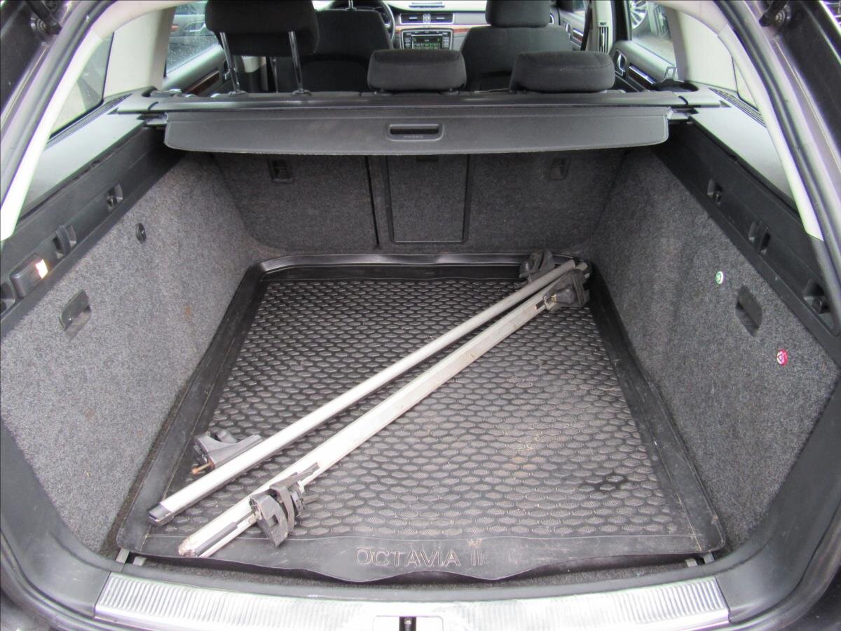 Škoda Superb Kombi 1,9 l 77 kw