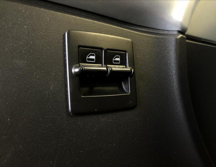 Volkswagen New Beetle 21