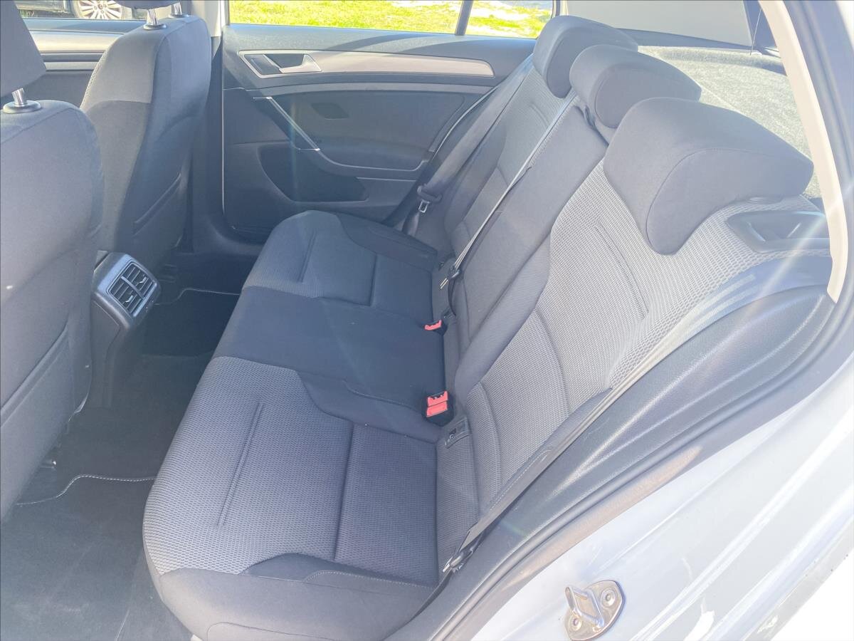 Volkswagen Golf Hatchback 1,4 l 81 kw