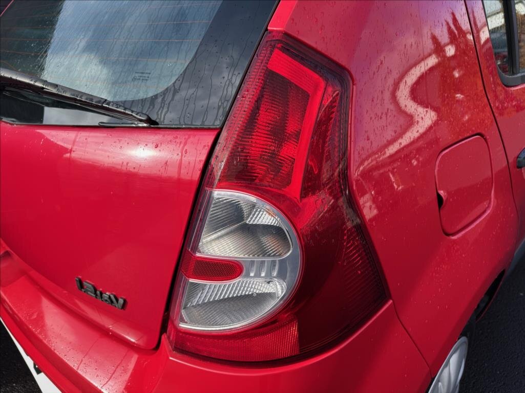 Dacia Sandero Hatchback 1,1 l 55 kw