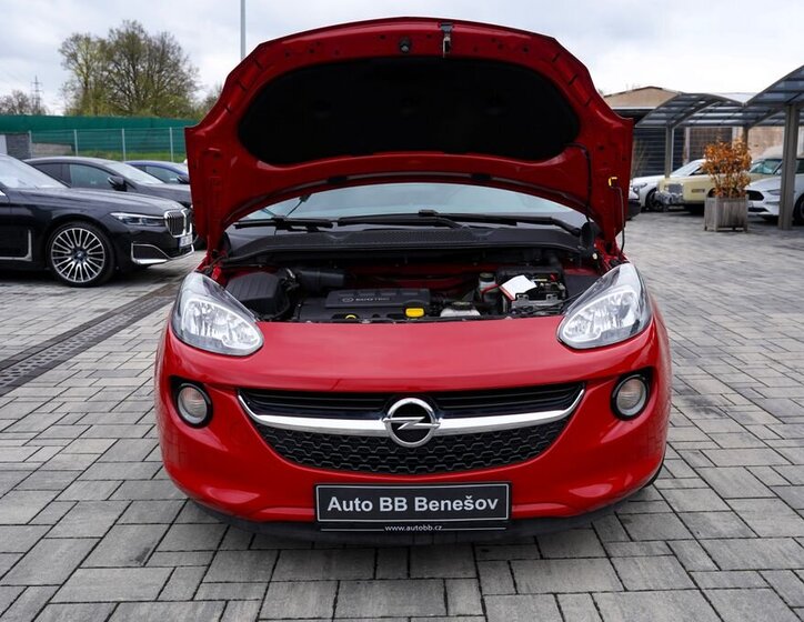 Opel Adam Hatchback 1,4 l 64 kw
