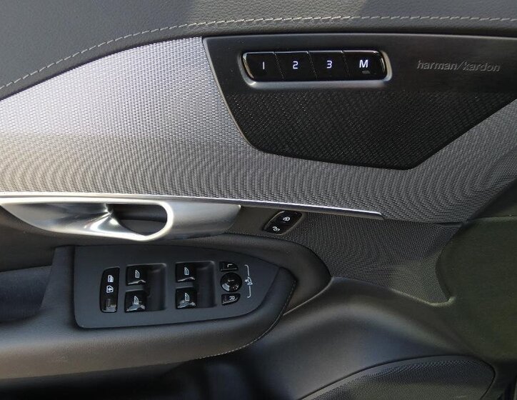 Volvo XC90 SUV / Terénní 2,0 l 173 kw