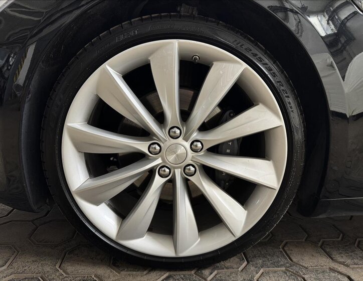 Tesla Model S Liftback 0,0 311 kw