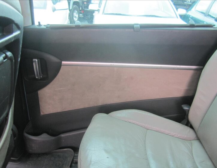 Peugeot 807 Kombi 2,2 l 94 kw