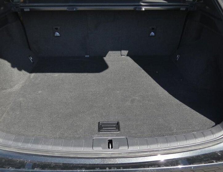 Lexus RX 350h SUV / Terénní 2,5 l 140 kw