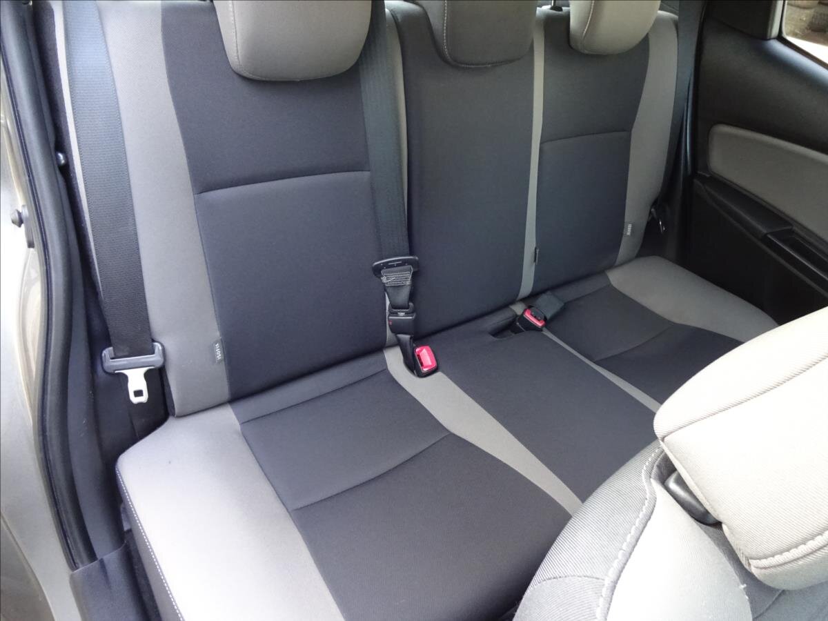 Toyota Yaris Kombi 1,3 l 73 kw