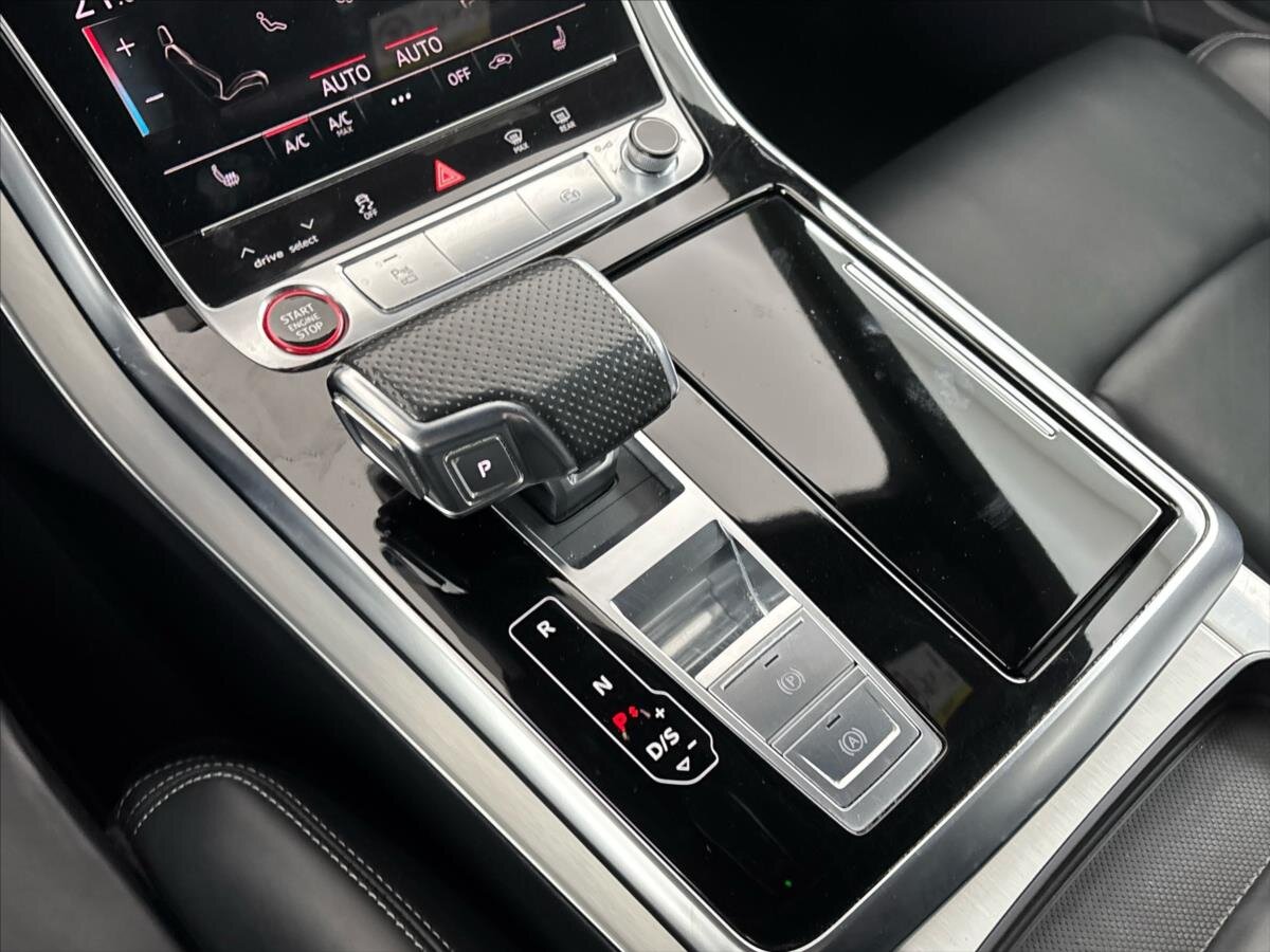 Audi SQ8 SUV / Terénní 4,0 l 373 kw