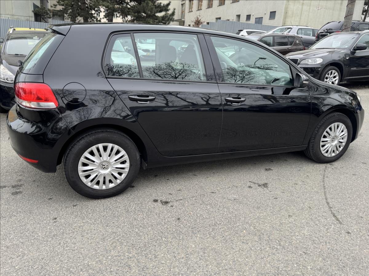 Volkswagen Golf Hatchback 1,6 l 77 kw