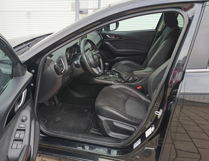 Mazda 3 Hatchback 1,5 l 77 kw