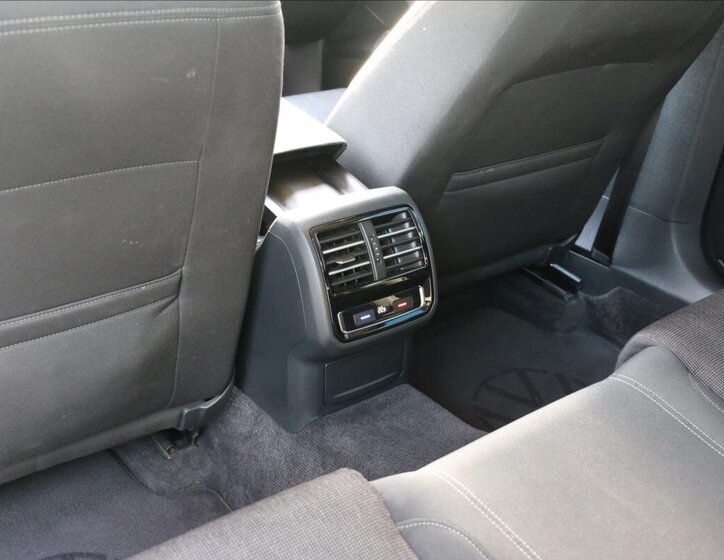 Volkswagen Passat Sedan 2,0 l 110 kw