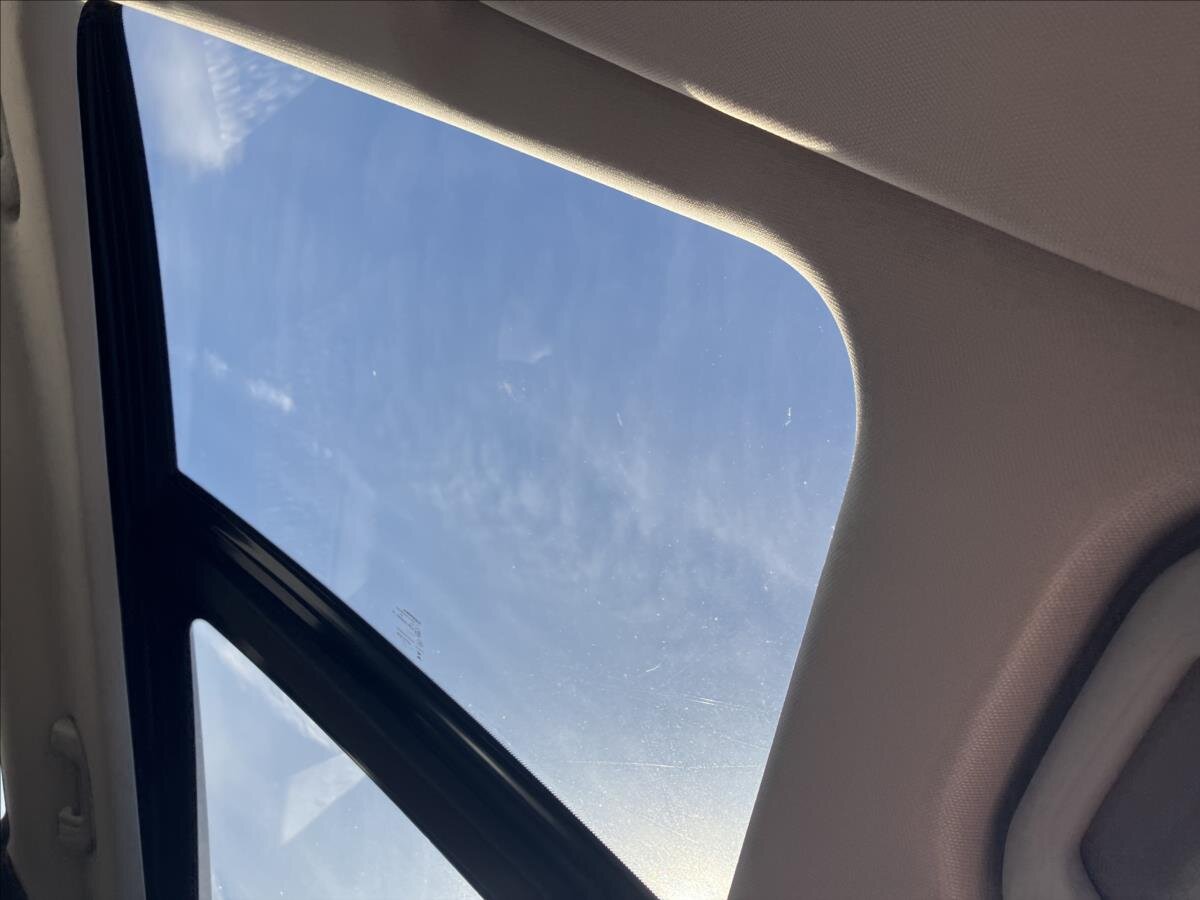 Jeep Cherokee SUV 2,2 l 147 kw