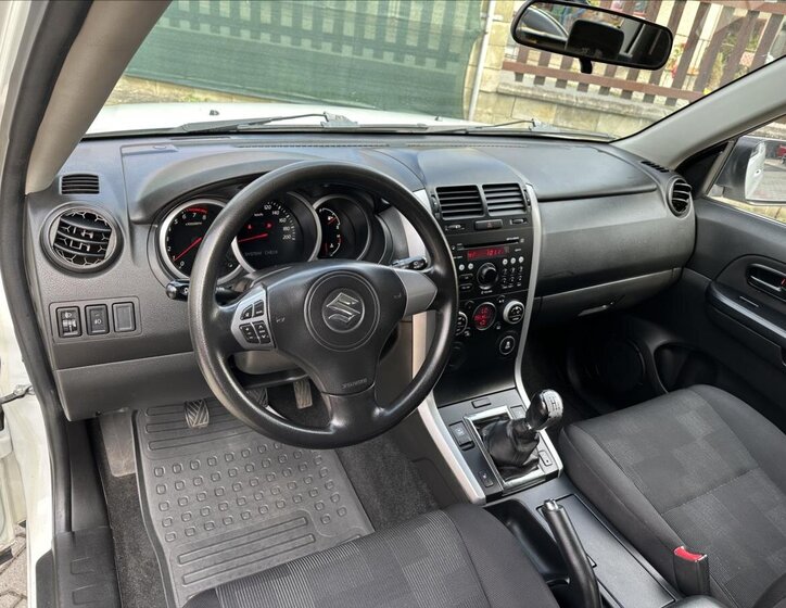 Suzuki Grand Vitara 14