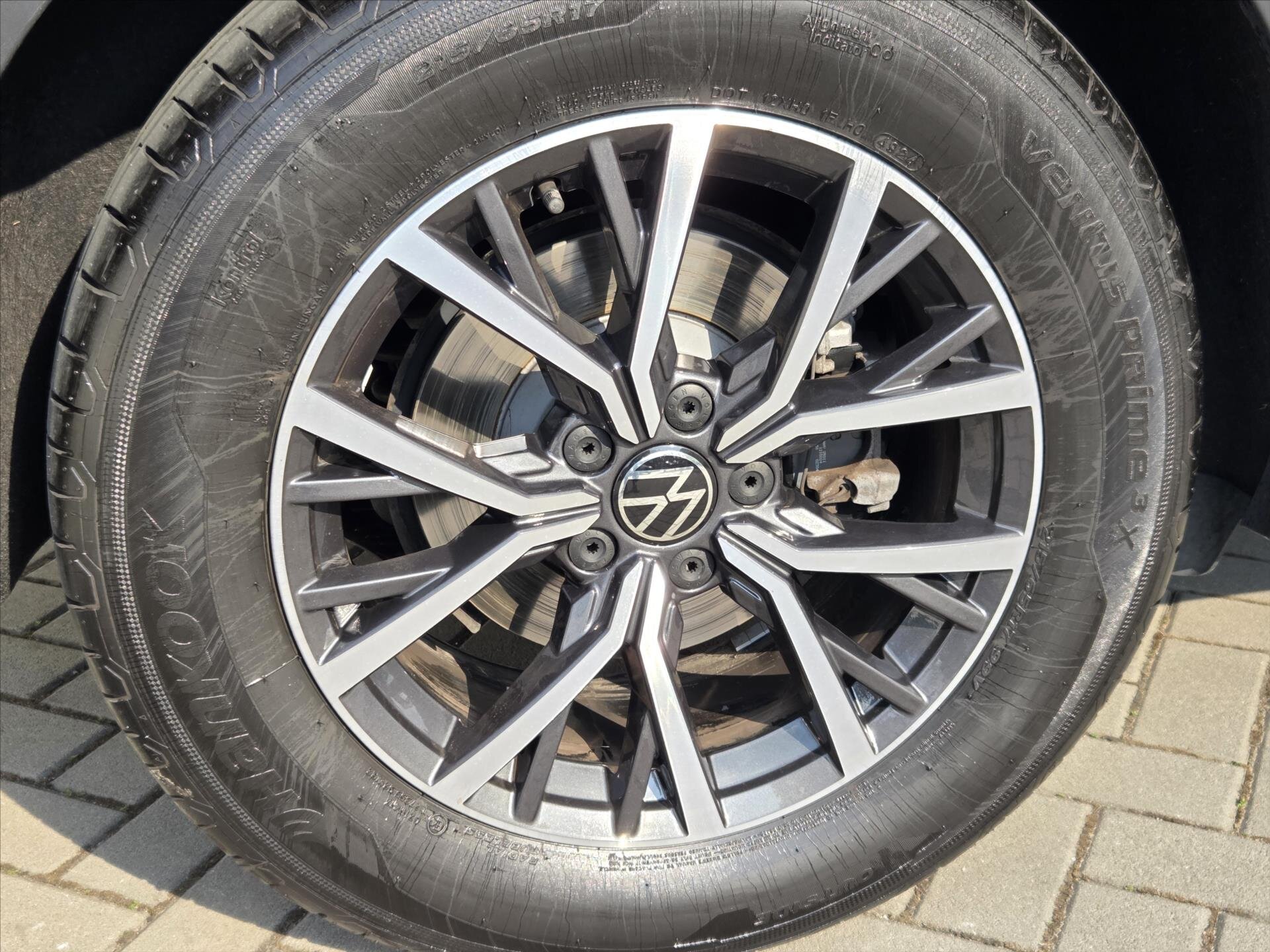 Volkswagen Tiguan SUV / Terénní 1,5 l 110 kw