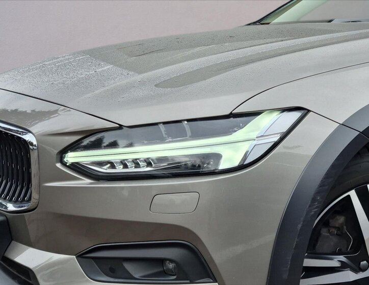 Volvo V90 Kombi 2,0 l 145 kw